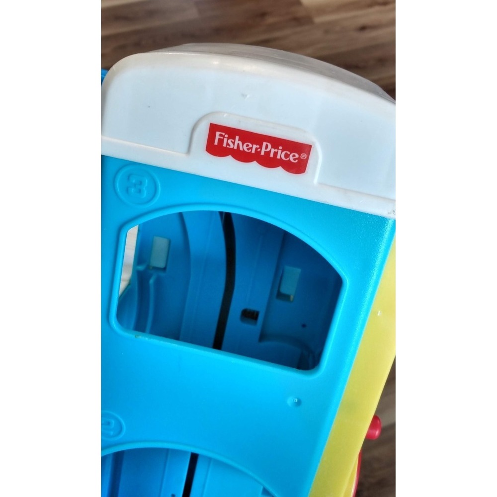 Fisher-Price Little People the Helpful Neighbor's Garage 2018 FP Playset - Picture 7 of 8